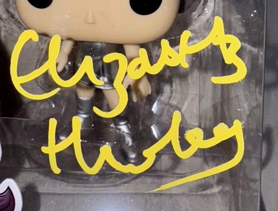 Elizabeth Hurley Signed Funko Pop #645 "Vanessa Kensington" Austin Powers (Yellow Ink) - Beckett COA