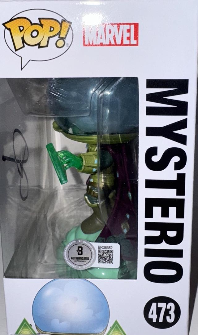 Jake Gyllenhaal Signed Funko Pop #473 "Mysterio" Spider-Man (Black Ink) - Beckett COA