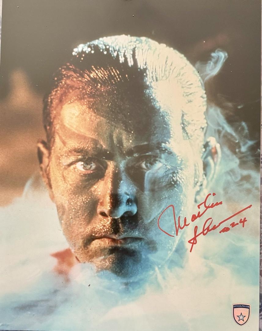Martin Sheen Signed 11x14 Photo (Apocalypse Now) - Official Pix