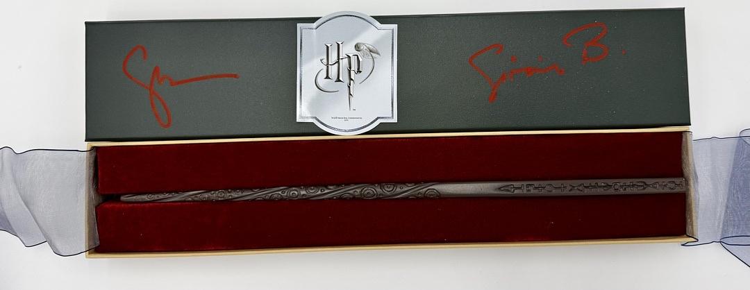 Gary Oldman Signed Wizard Wand (Harry Potter) w/Inscription #03 - Beckett COA
