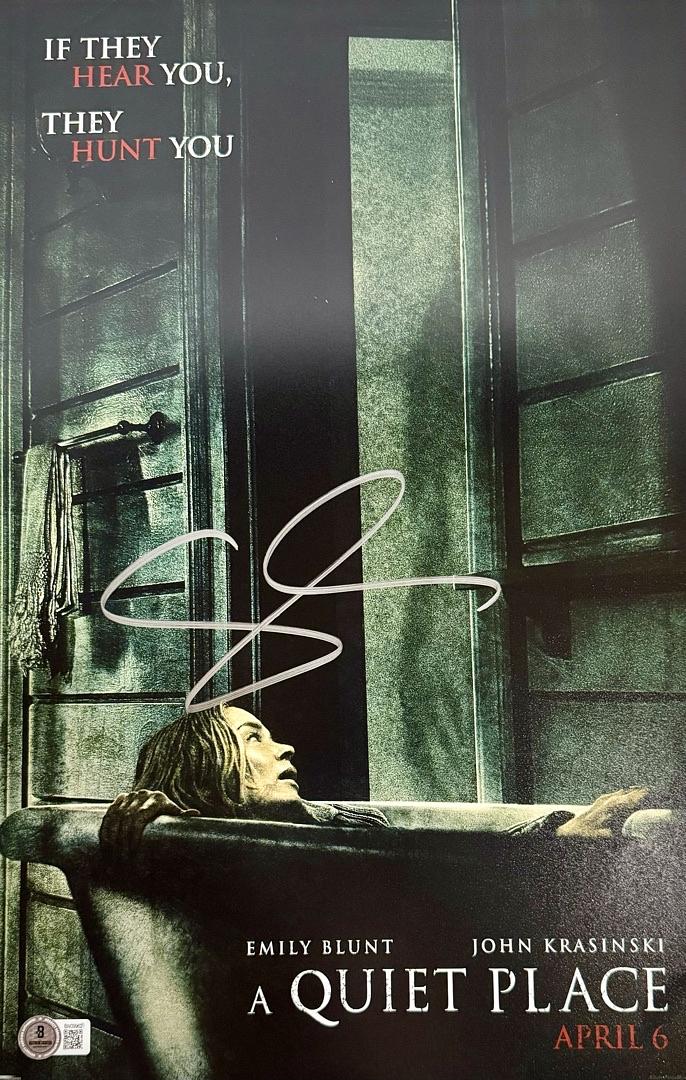 Emily Blunt Signed 11x17 Photo (A Quiet Place) - Beckett COA