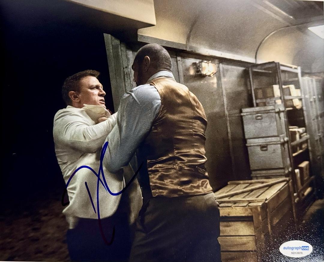 Daniel Craig Signed 8x10 Photo (James Bond) - ACOA