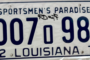 Richard Dreyfuss Signed License Plate Beckett COA (Jaws) #01