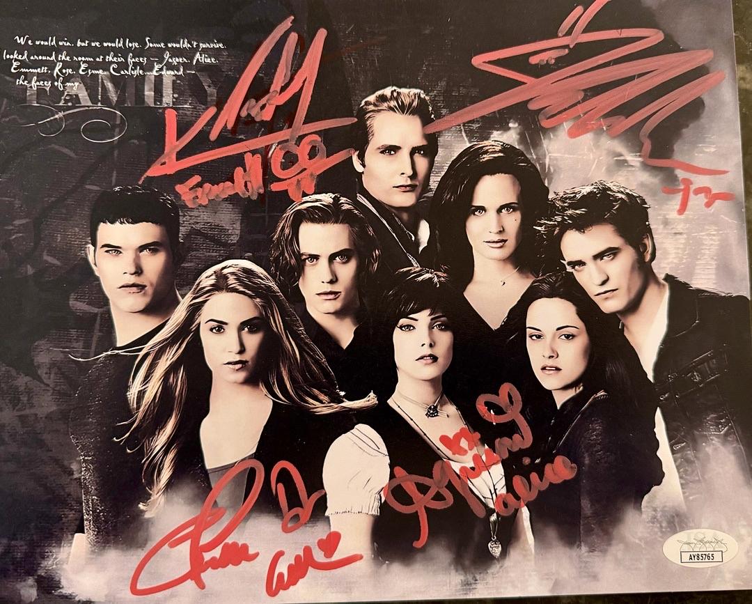Peter Facinelli, Ashley Greene, Kellan Lutz, Jackson Rathbone Signed 8x10 (Twilight) - JSA COA #01