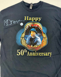 Richard Dreyfuss Signed T-Shirt (Jaws 50th Anniversary) - Beckett COA