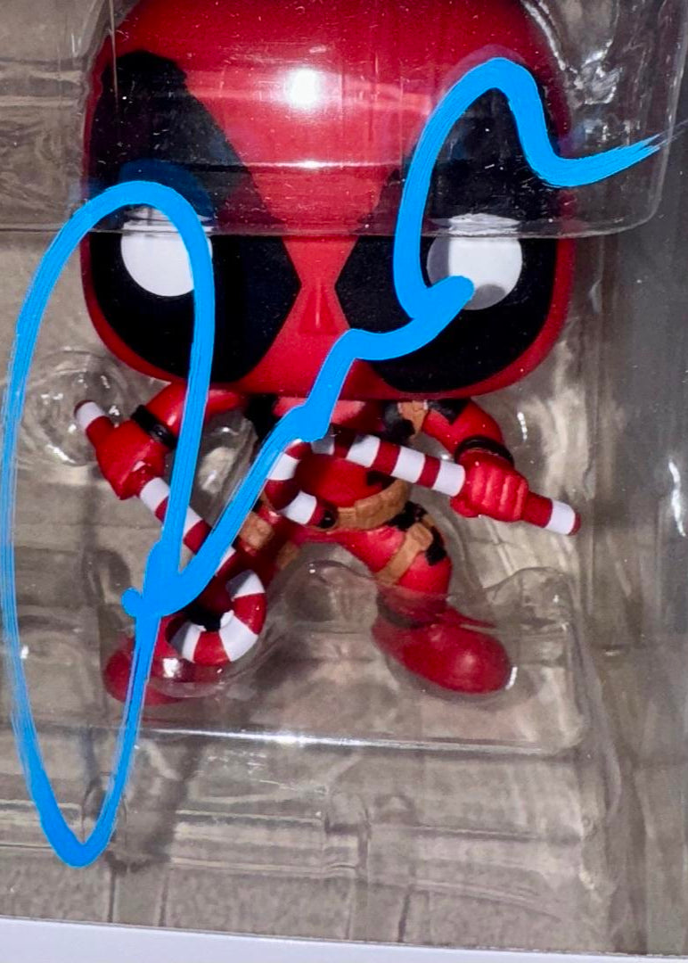 Ryan Reynolds Signed Funko Pop #400 Deadpool (Blue Ink) - Beckett COA