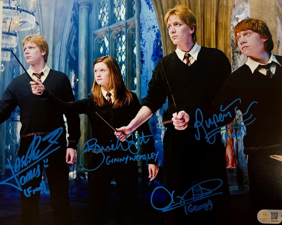 The Weasley Family Signed 11x14 Photo (Harry Potter) Oliver Phelps, James Phelps, Bonnie Wright, Rupert Grint (Harry Potter) *RARE* - SWAU