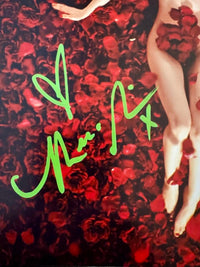Mena Suvarni Signed 8x10 Photo (American Beauty) - JSA COA #01