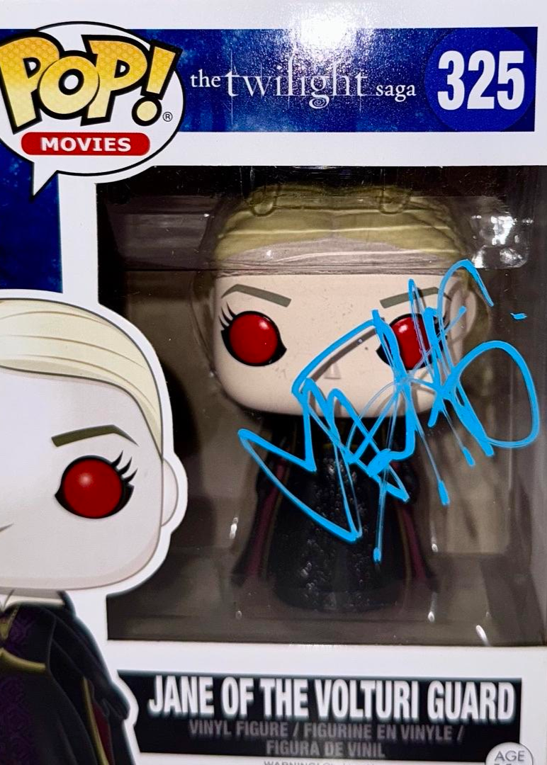 Dakota Fanning Signed Funko Pop #325 Jane / Twilight - Beckett COA #2