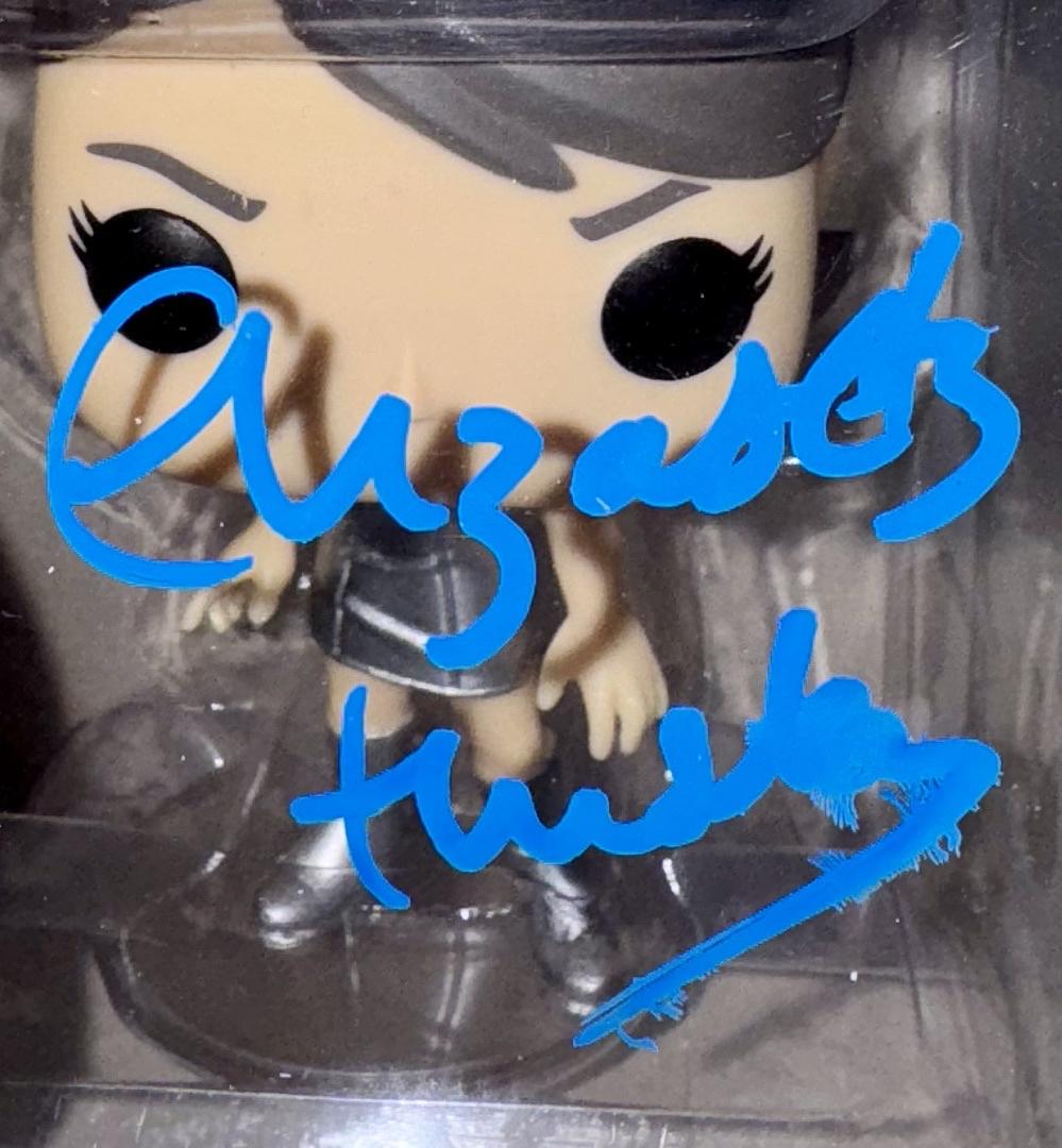 Elizabeth Hurley Signed Funko Pop #645 "Vanessa Kensington" (Austin Powers) - Beckett COA #01