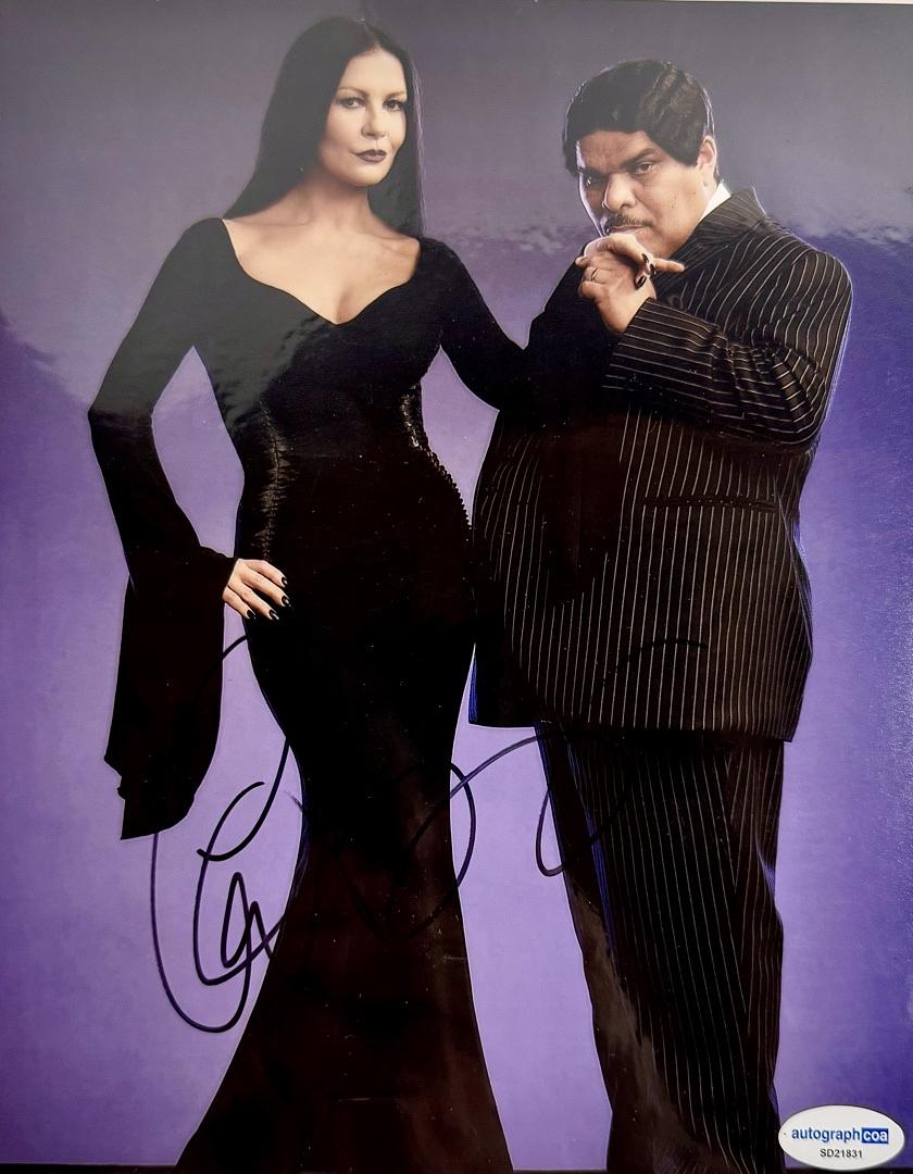 Catherine Zeta-Jones Signed 8x10 Photo (Morticia / Addams Family) - ACOA