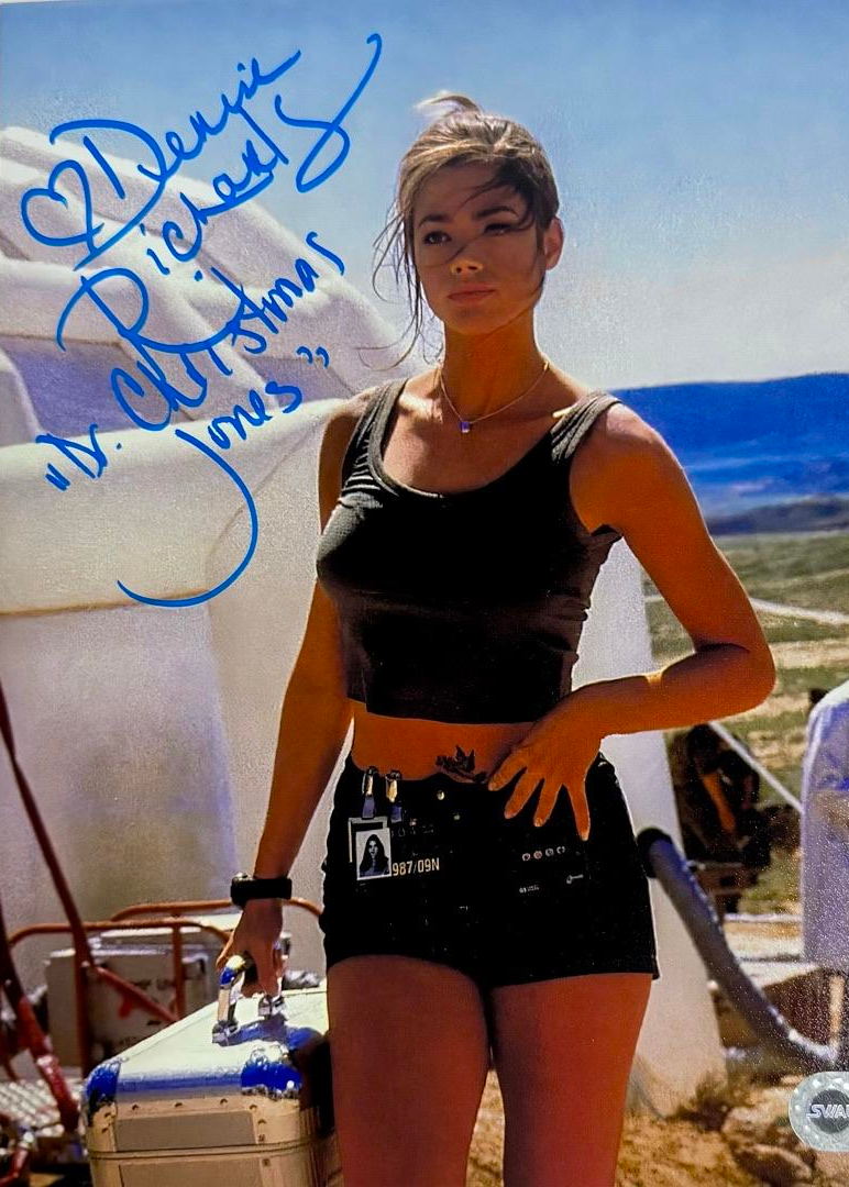 Denise Richards Signed 8x10 Photo (James Bond) w/Character Inscription - SWAU