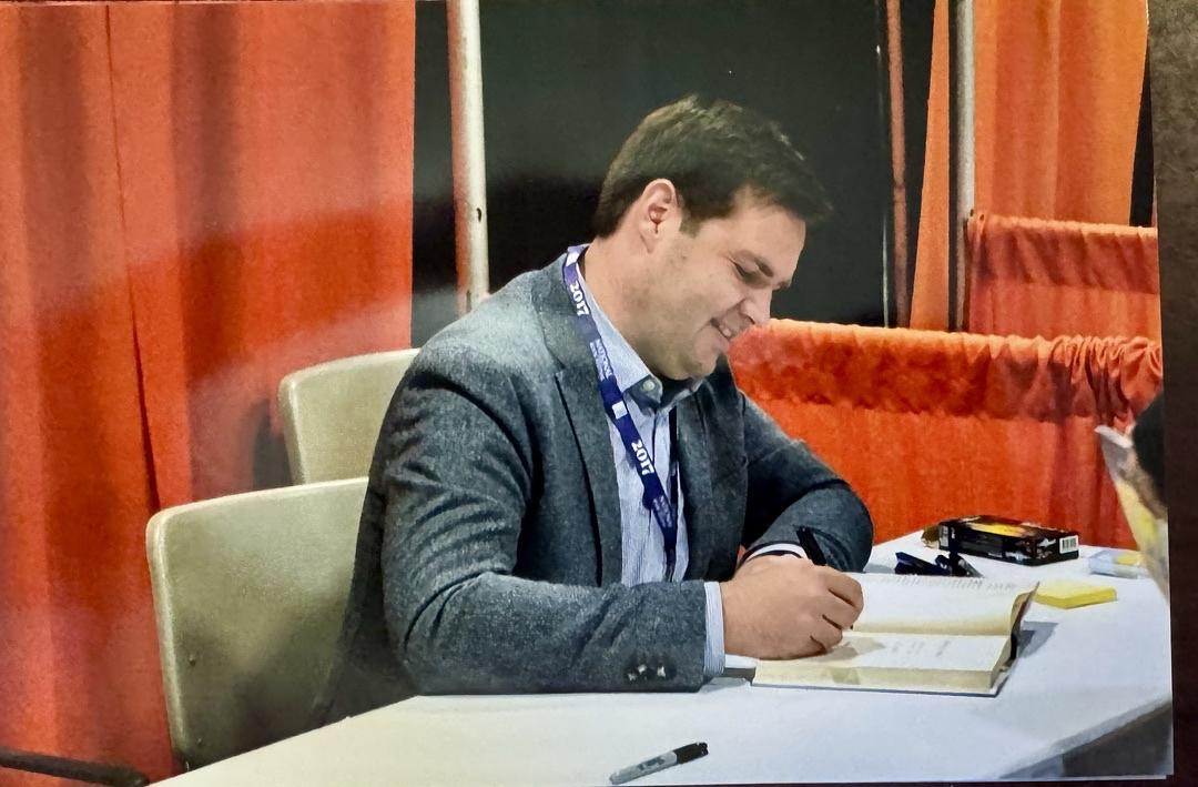 JD Vance (Vice-President) Signed "Hillbilly Elegy" Book #01