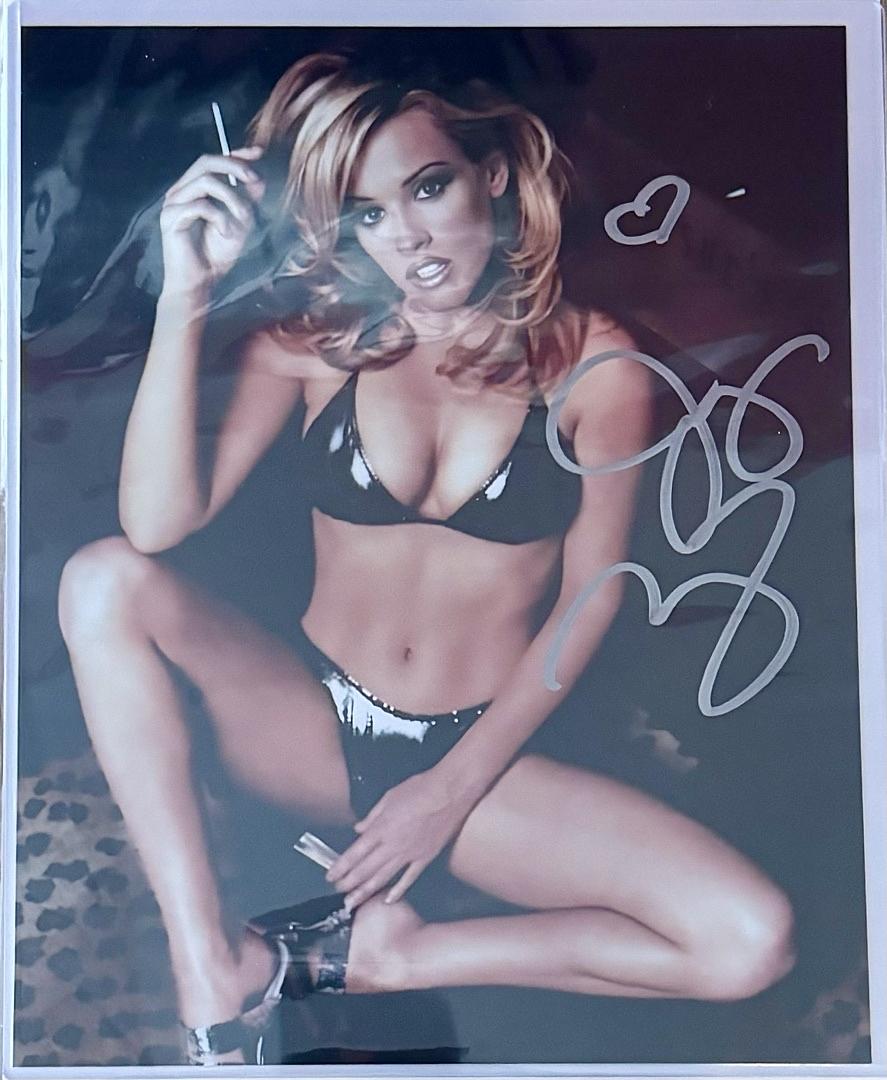 Jenny McCarthy Signed 8x10 Photo - PSA COA