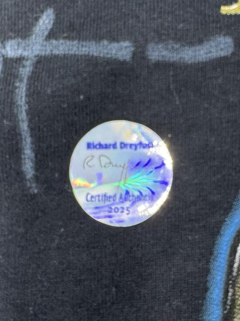 Richard Dreyfuss Signed T-Shirt (Jaws 50th Anniversary) - Beckett COA