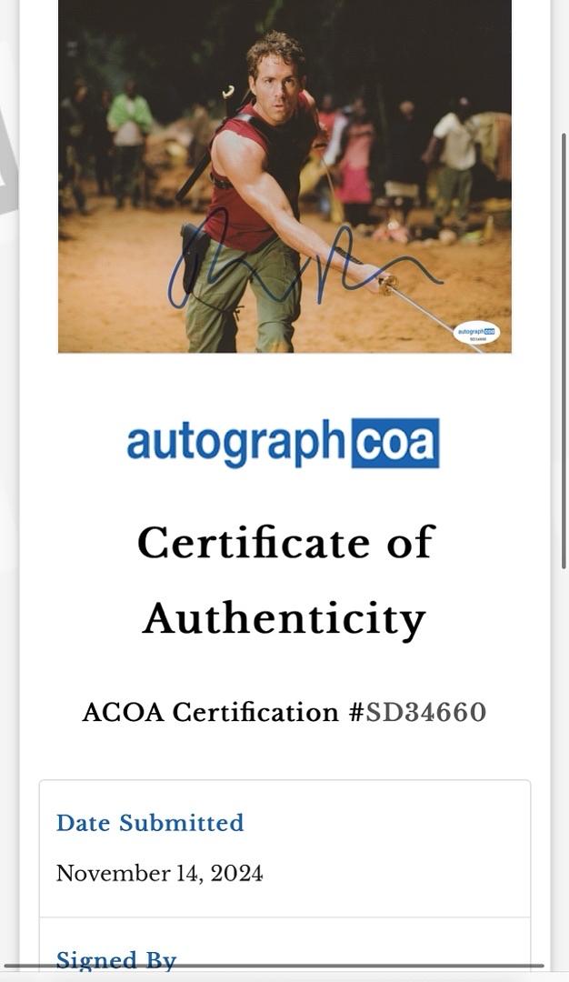 Ryan Reynolds Signed 8x10 Photo (Deadpool) - ACOA