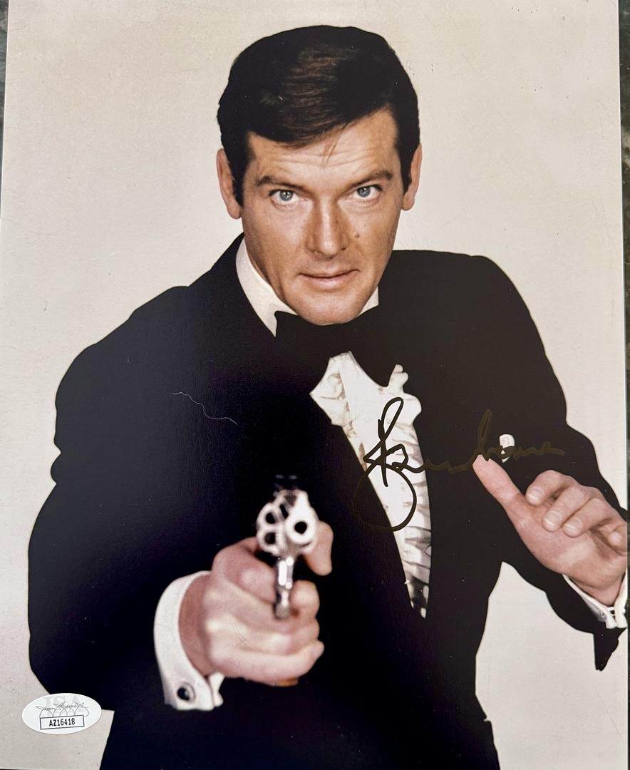 Roger Moore Signed 8x10 Photo (James Bond) - JSA COA