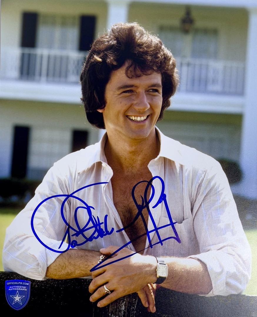 Patrick Duffy Signed 8x10 Photo (Dallas) - Official Pix