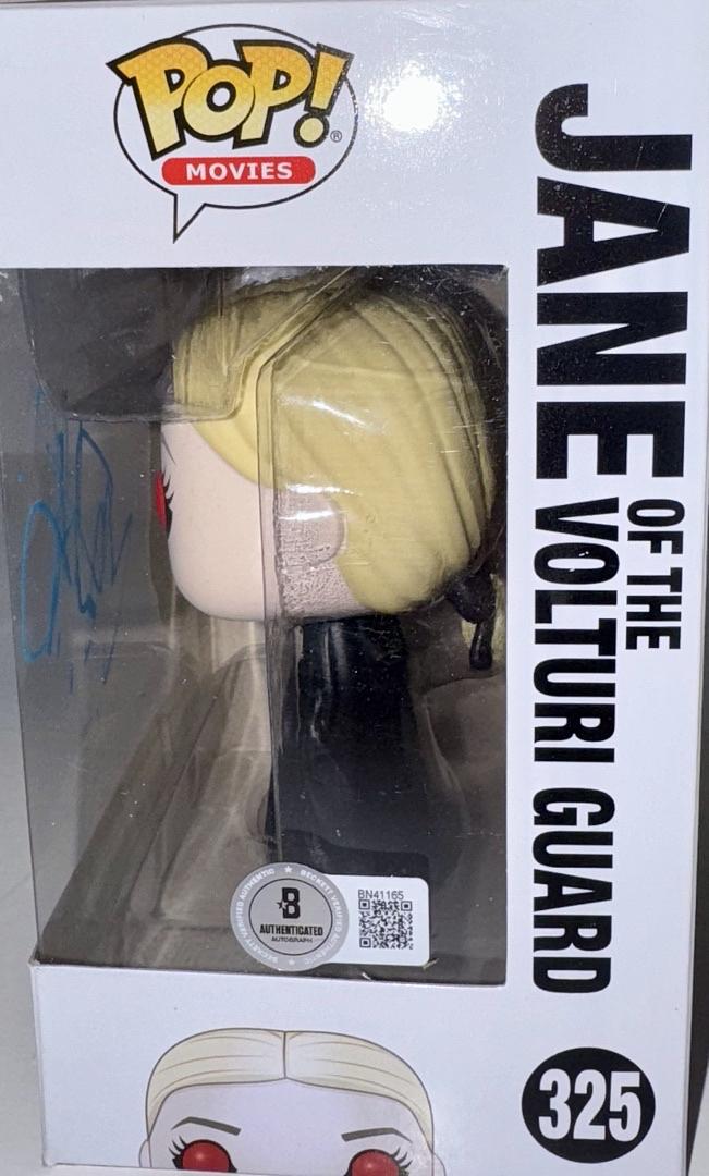 Dakota Fanning Signed Funko Pop #325 Jane / Twilight - Beckett COA #2
