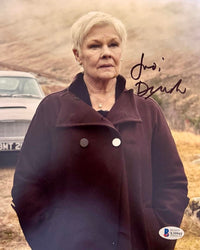Judi Dench 8x10 Photo (James Bond) - Beckett COA #02