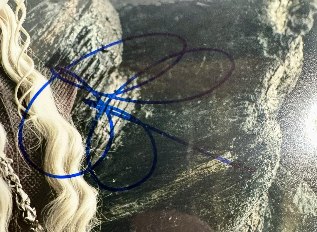Emilia Clarke Signed 8x10 Photo (Game Of Thrones) - ACOA