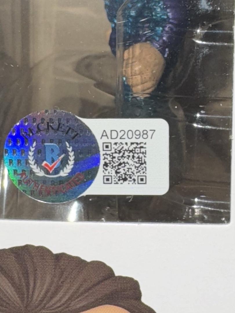 Jason Mamoa Signed Funko Pop #1302 "Aquaman" (DC Universe) - JSA COA