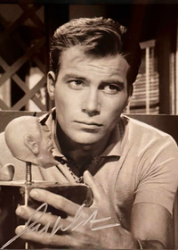 William Shatner Signed 8x10 Photo (Star Trek) - JSA COA #01