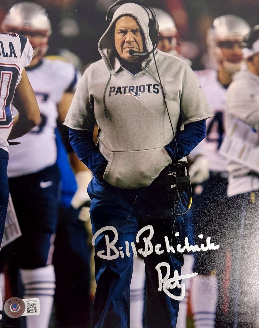 Bill Belichick Signed 8x10 Photo New England Patrios - Beckett COA