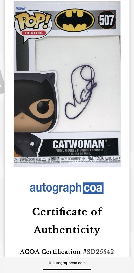 Halle Berry Signed Funko Pop #507 "Catwoman" (Batman) - ACOA