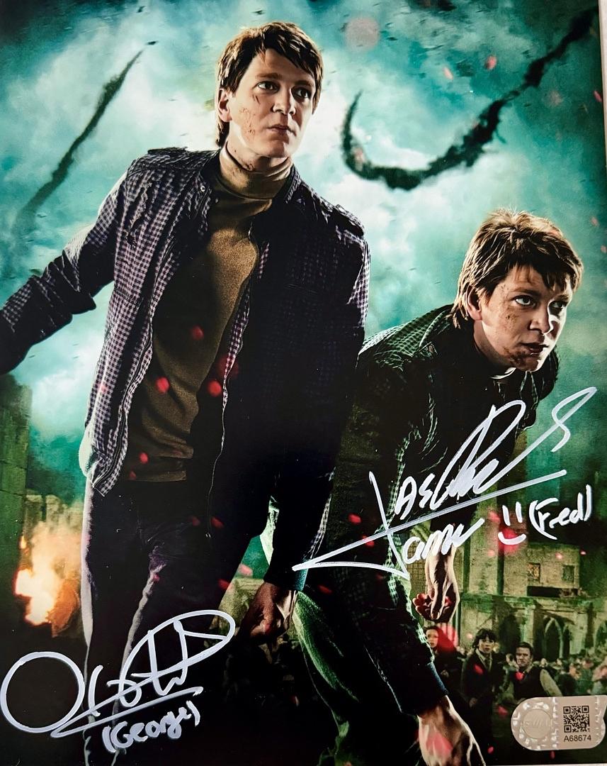 Oliver Phelps & James Phelps Signed 8x10 Photo (Harry Potter) - SWAU