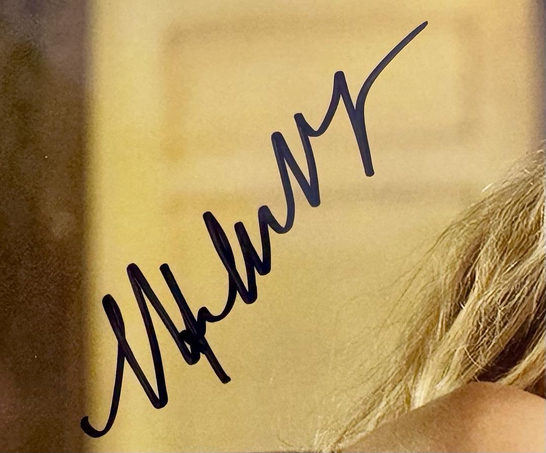 Robert DeNiro & Michelle Pfeiffer Signed 8x12 Photo (The Family) *RARE* - SWAU